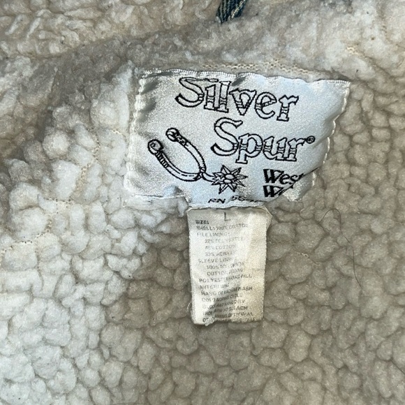 Women's Blue Denim Jacket with Sherpa Lining - Picture 12 of 15